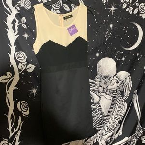 Super cute black and cream dress size S